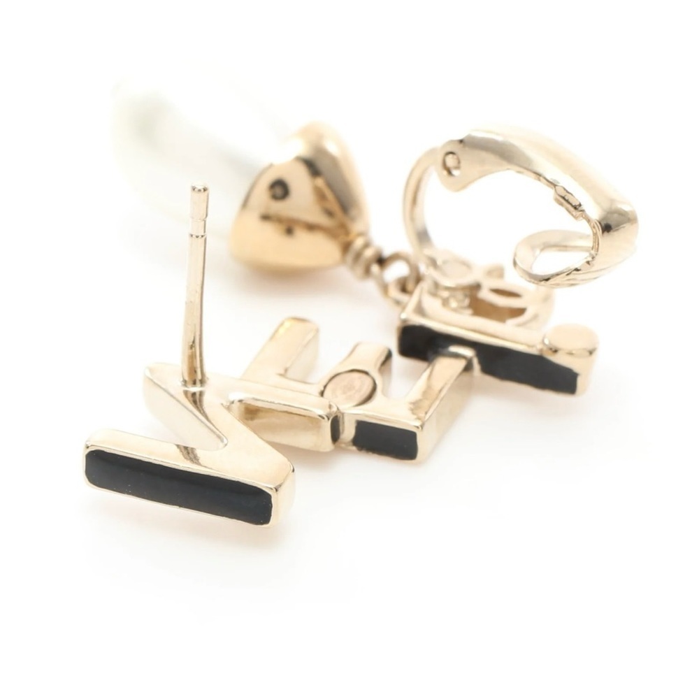 CHA-NEL Stud Crawler Earrings from 2022 collection. - Picture 5 of 7